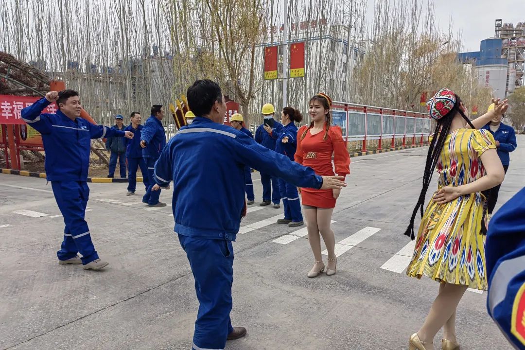 		漂亮中国⑤丨优德88集团“漂亮中国行动月”（新疆阿克苏站）运动顺遂举行_企业动态_优德88集团有限公司	