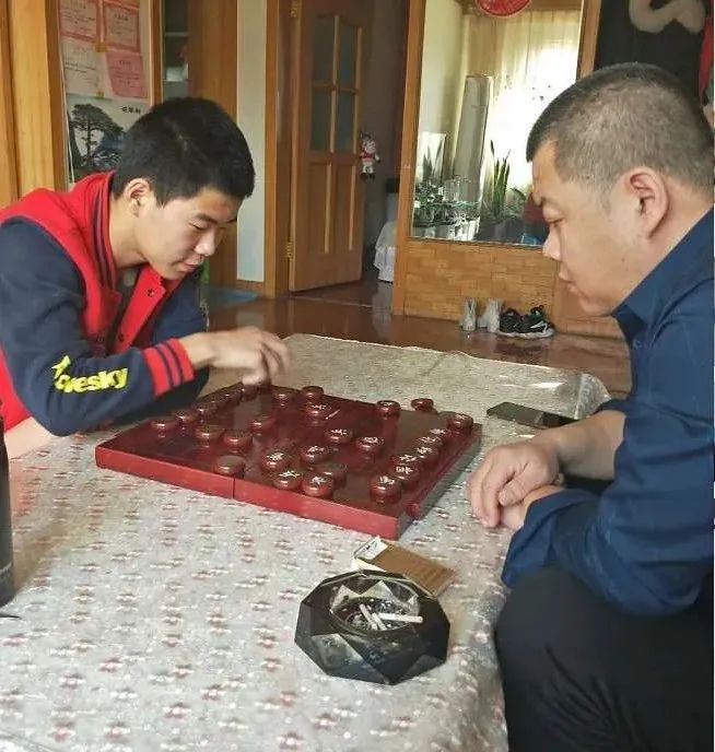 		在岗位和家庭中的真爱“父”出_责任与文化_优德88集团有限公司	