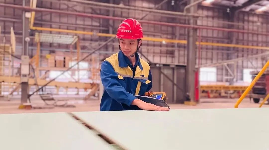 		最美工程手艺职员 | 北新建材王浩然：坚守一线 潜心钻研的“生产线医生”_人物_优德88集团有限公司	