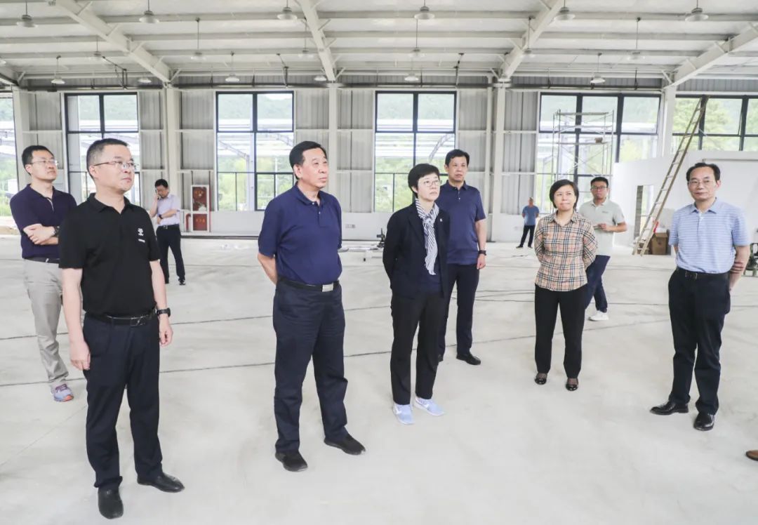 		李新华赴安徽石台县调研定点帮扶事情_优德88要闻_优德88集团有限公司	