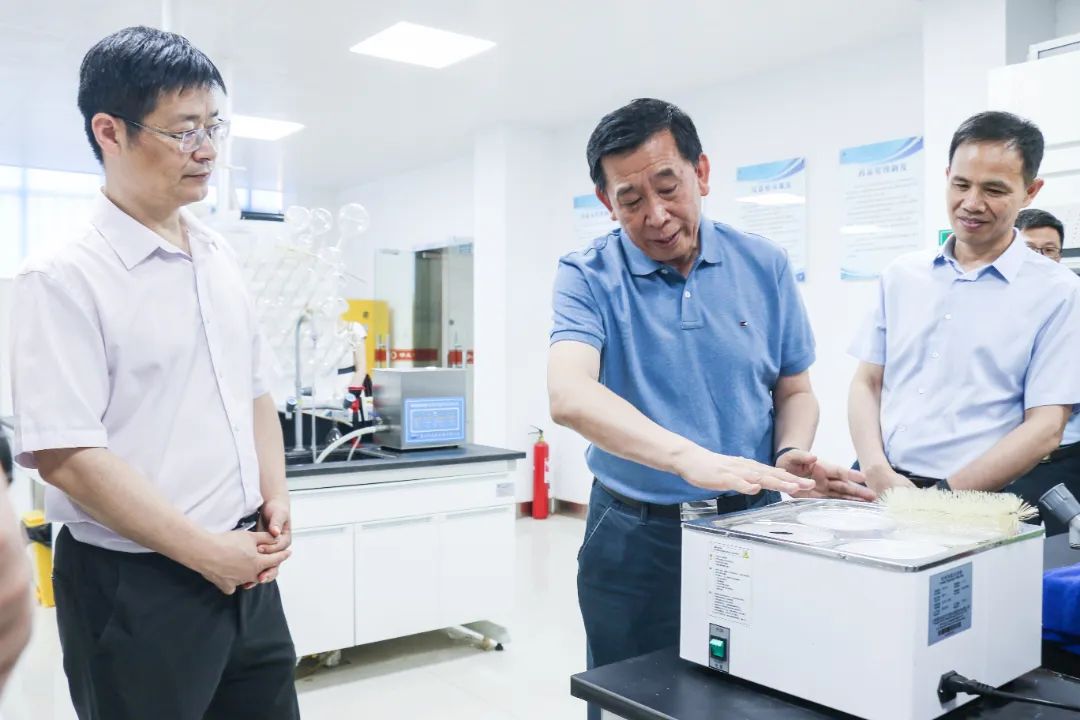 		李新华调研部分在浙、在鲁、在皖企业_优德88要闻_优德88集团有限公司	