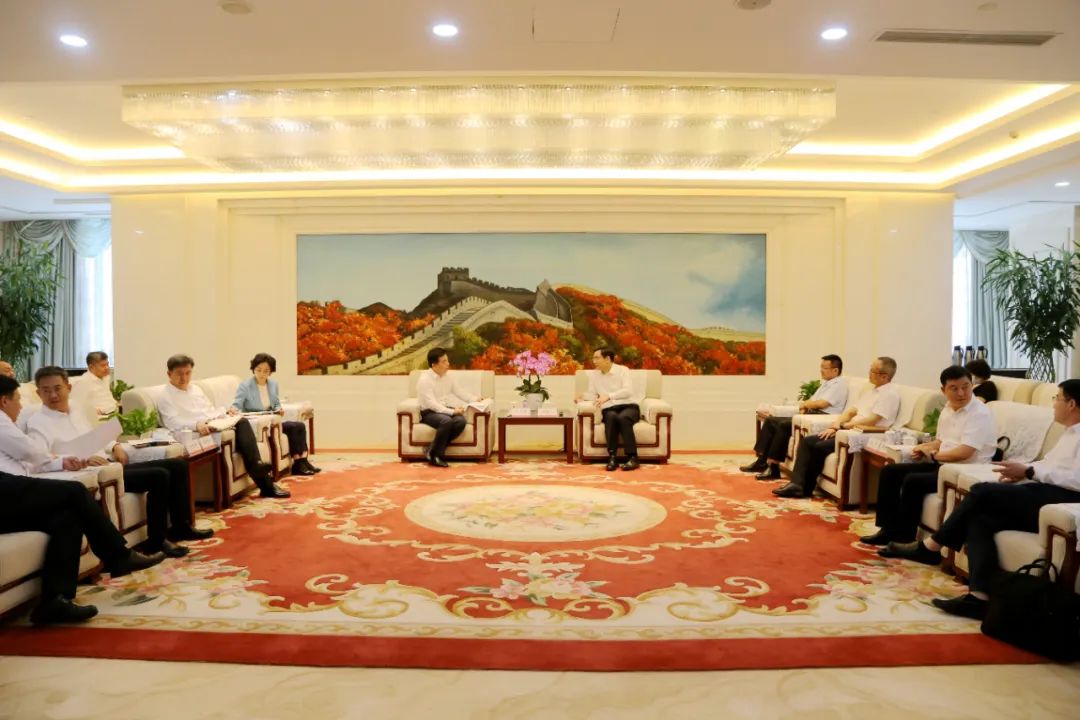 		周育先会见河北省保定市委书记党晓龙一行_优德88要闻_优德88集团有限公司	