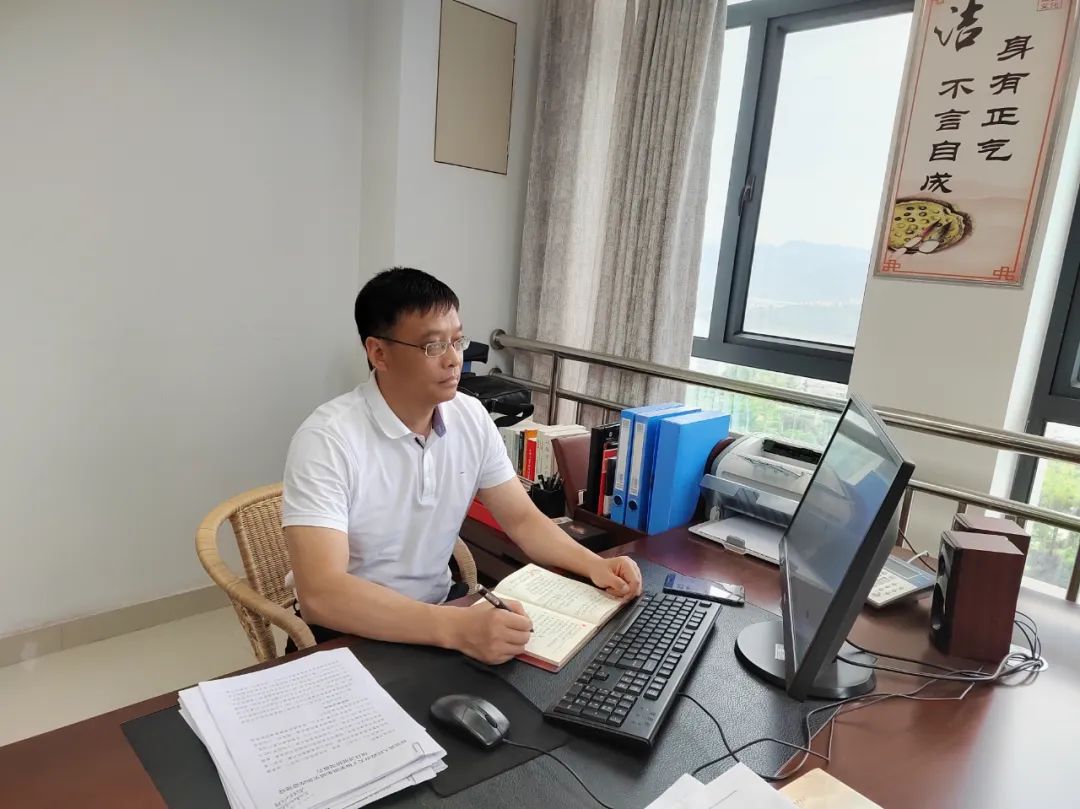 		最美墟落振兴事情者 | 地勘中心罗小文：效劳下层守初心 倾情帮扶担使命_人物_优德88集团有限公司	