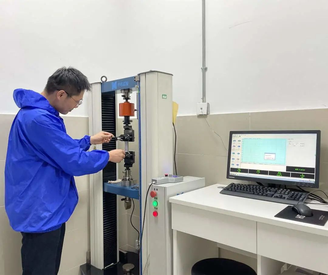 		最美科研先锋丨南京玻纤院刘延友：探讨未知领域，，，，，心怀质料梦想_人物_优德88集团有限公司	