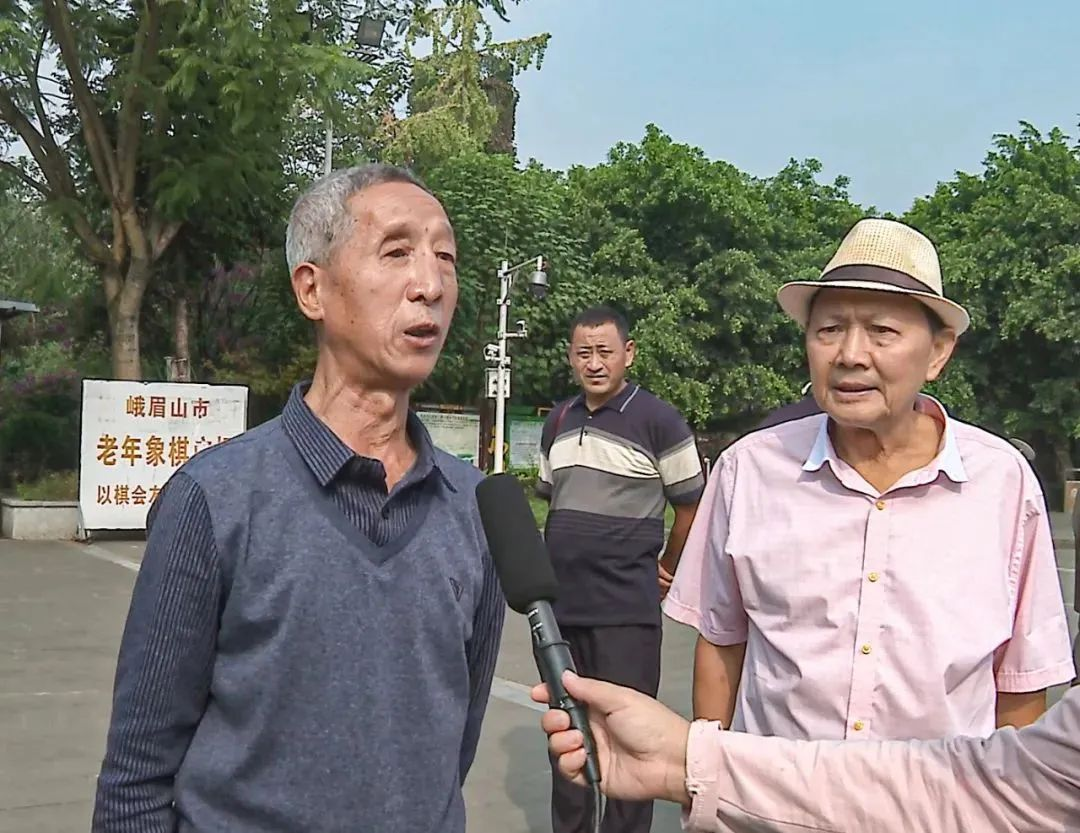  生死瞬间！优德8871岁退休职工奋掉臂身下水救人_斗争有我_优德88集团有限公司 