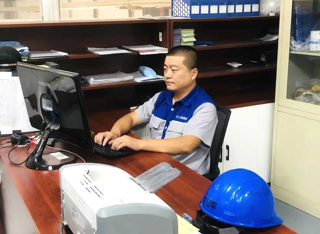  最美工程手艺职员｜北新建材白云平：勇于继续作为 做不负时代的斗争者_斗争有我_优德88集团有限公司 