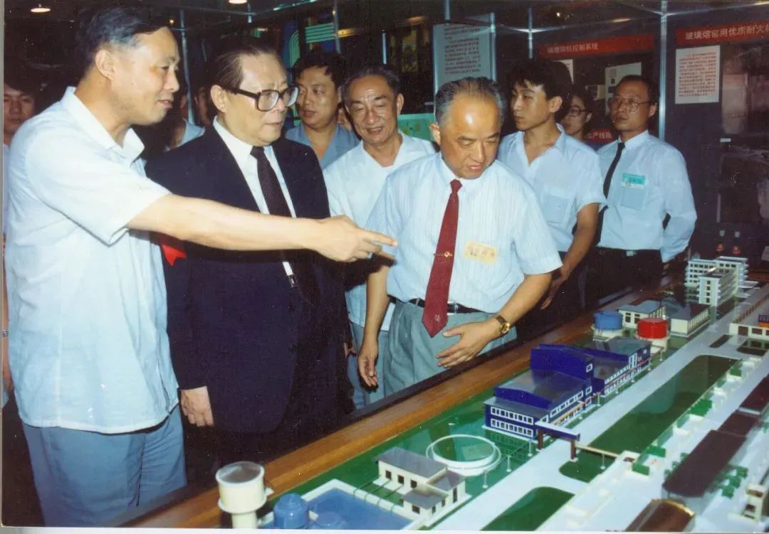 		深切思念 | 追忆江泽民同志对优德88成员企业的眷注_优德88要闻_优德88集团有限公司	