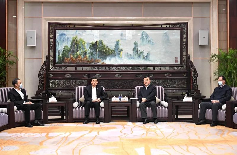 		周育先拜会湖南省委书记张庆伟、省长毛伟明_优德88要闻_优德88集团有限公司	