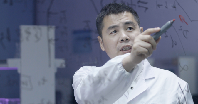 		最美科研先锋 | 南玻有限费传军：立异攻坚功效性膜质料，，，，坚决打赢蓝天守卫战_人物_优德88集团有限公司	