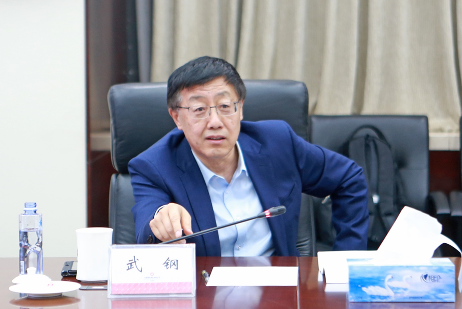 		李新华会见金风科技董事长武钢一行_幻灯片_优德88集团有限公司	