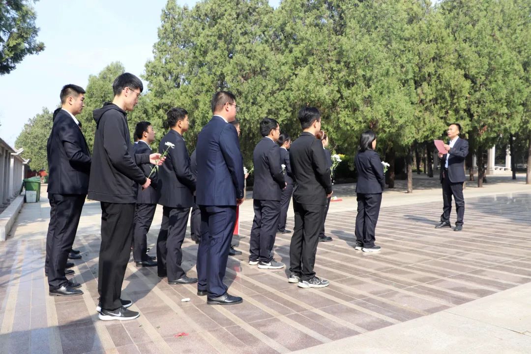 		思念英烈志 奋进新征程 | 优德88集团成员企业开展“清明祭英烈”主题运动_责任与文化_优德88集团有限公司	