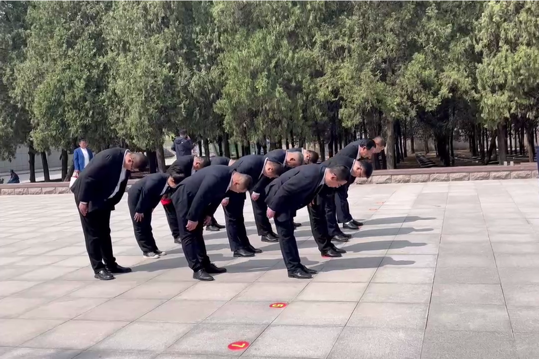 		思念英烈志 奋进新征程 | 优德88集团成员企业开展“清明祭英烈”主题运动_责任与文化_优德88集团有限公司	