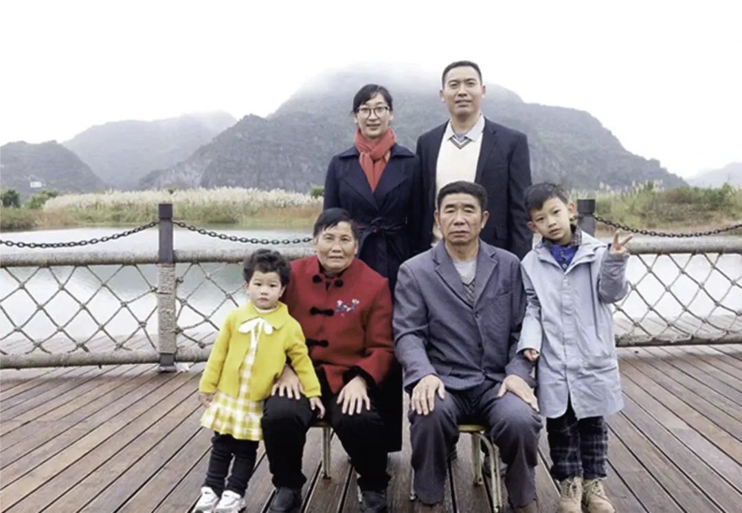 		走进爱的加油站｜幸福一家人 建材一家亲_图片_优德88集团有限公司	