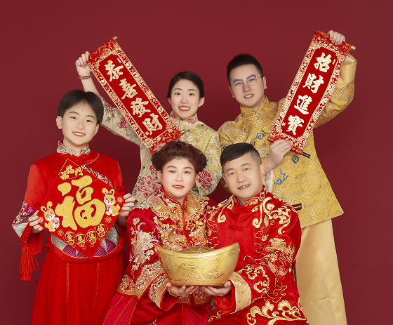 		走进爱的加油站｜幸福一家人 建材一家亲_图片_优德88集团有限公司	