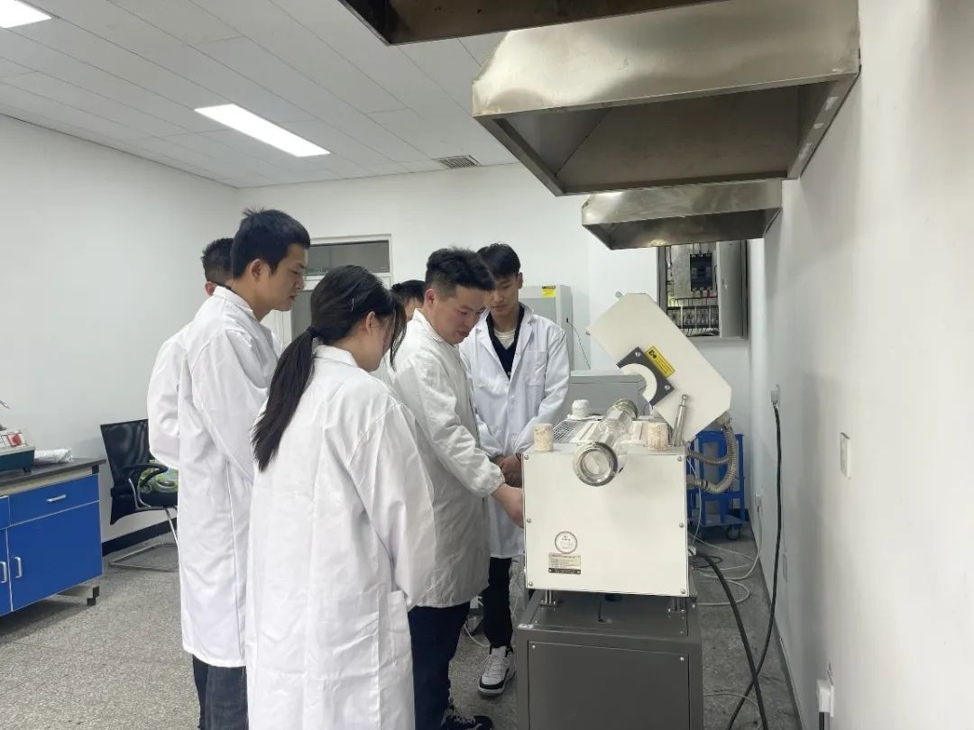 		“争做奋进青年 打造国之大材 建设天下一流”——建材青年有话说_责任与文化_优德88集团有限公司	