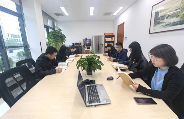 		学头脑、强党性③ | 立异方法要领，，，，，我们一连深化学思践悟_深学思悟_优德88集团有限公司	