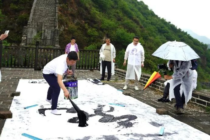 		当“龙牌”邂逅“龙节”，，，，一起向美而行_责任与文化_优德88集团有限公司	