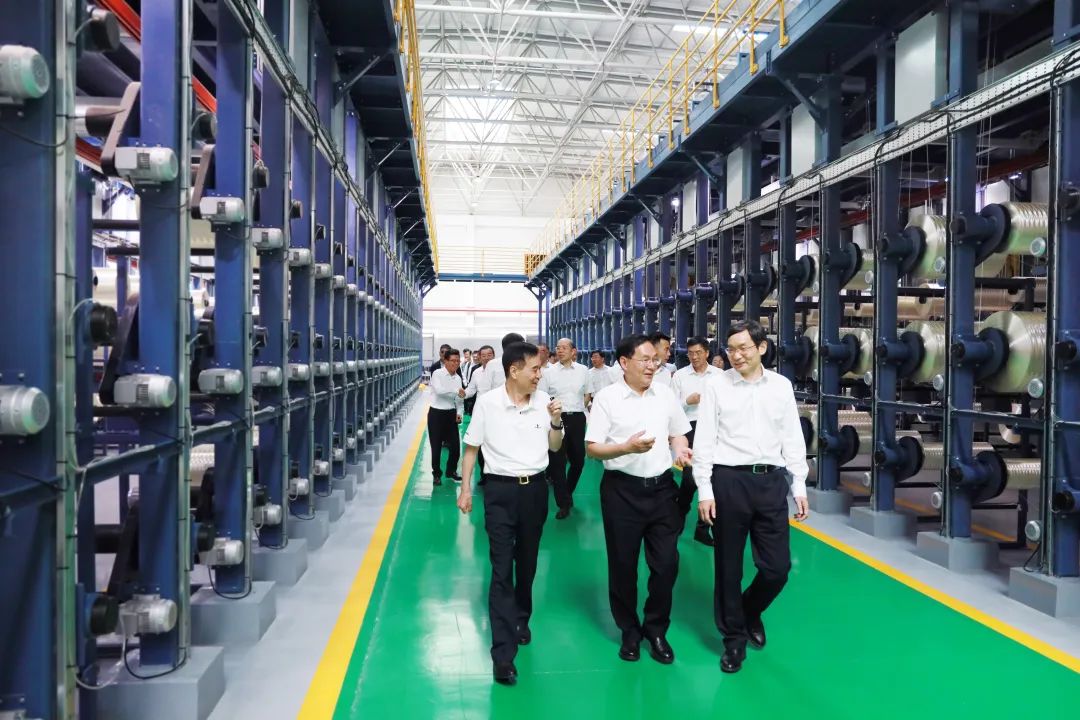 		张玉卓调研中复神鹰西宁公司，，，，，强调加大新质料等战略性新兴工业结构_幻灯片_优德88集团有限公司	