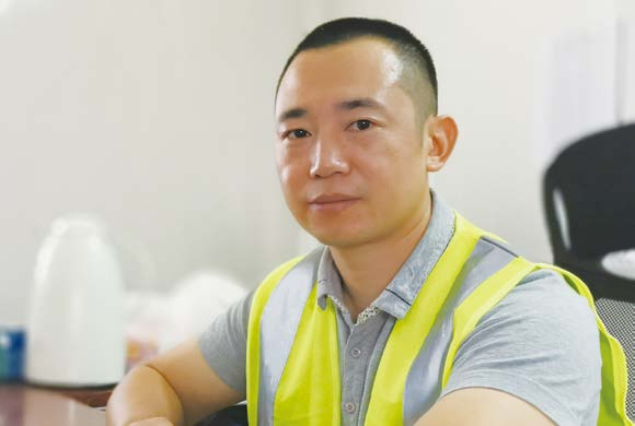 		丝路员工生长记② | 初心如磐，，，，勇挑重担排万难的善建者：杨冰峰、沈绵鑫_人物_优德88集团有限公司	