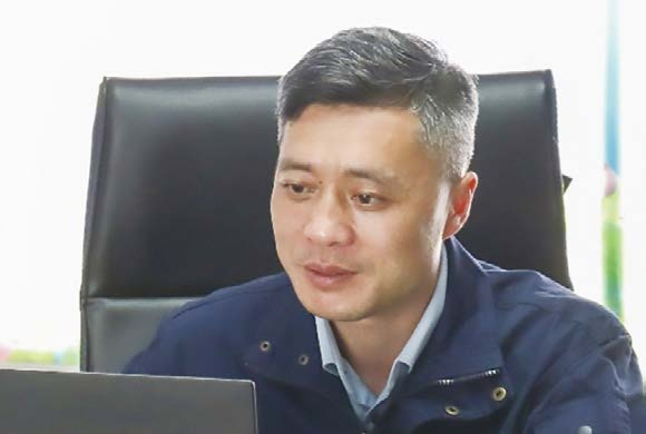 		丝路员工生长记② | 初心如磐，，，，勇挑重担排万难的善建者：杨冰峰、沈绵鑫_人物_优德88集团有限公司	