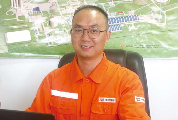 		丝路员工生长记?｜面临外洋项目，，，，他俩“等不起、慢不得、坐不住。。。。　盻人物_优德88集团有限公司	