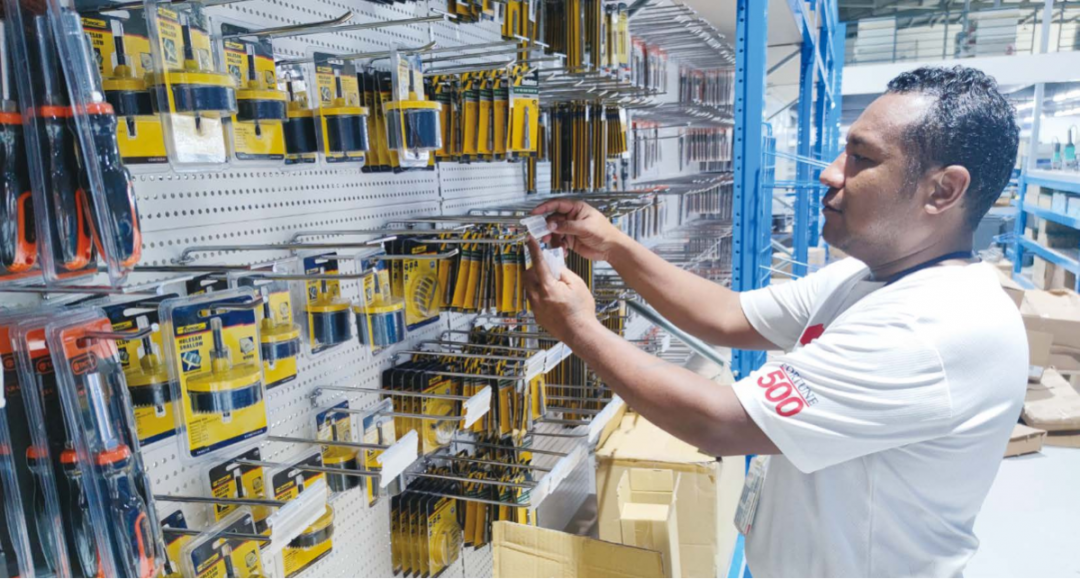 		丝路员工生长记? | 从伙计到司理，，，，南太平洋这俩小伙儿“赖”上我们啦~~~_人物_优德88集团有限公司	