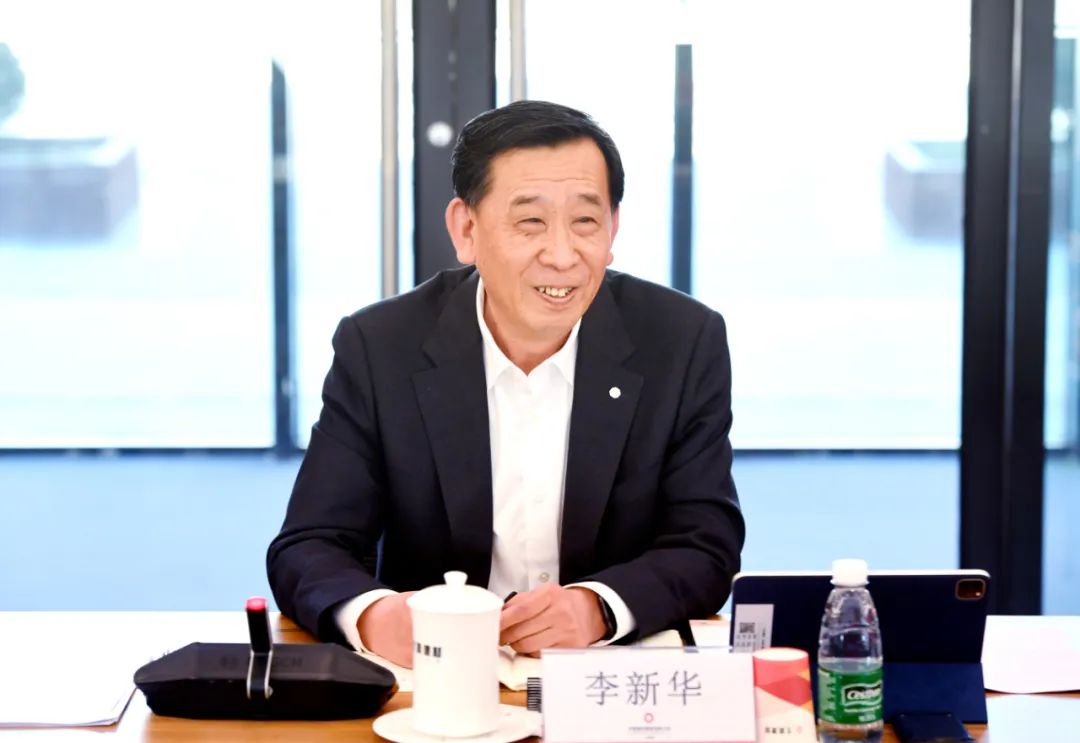 		李新华会见中建集团党组副书记、董事单广袖一行_优德88要闻_优德88集团有限公司	