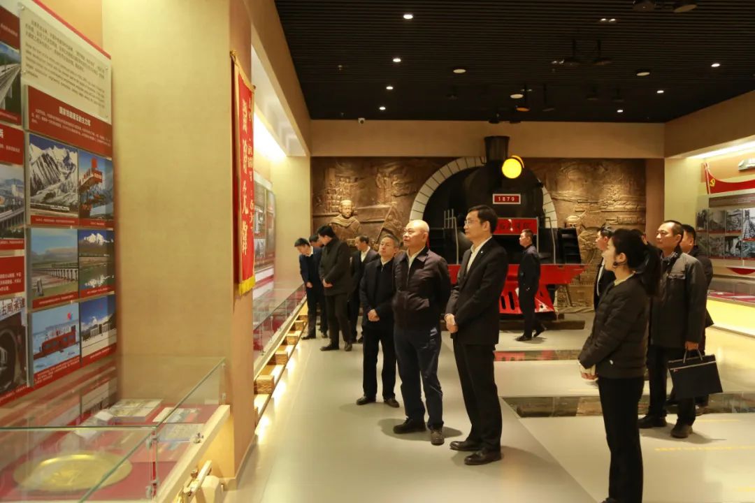 		优德88集团与中国中铁签署战略相助协议_优德88要闻_优德88集团有限公司	