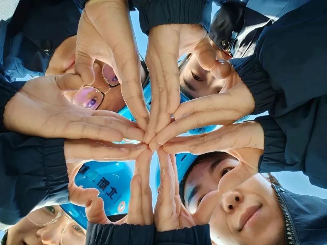 		不畏寒风暖一冬~“优德88牌”工装穿起来！_责任与文化_优德88集团有限公司	