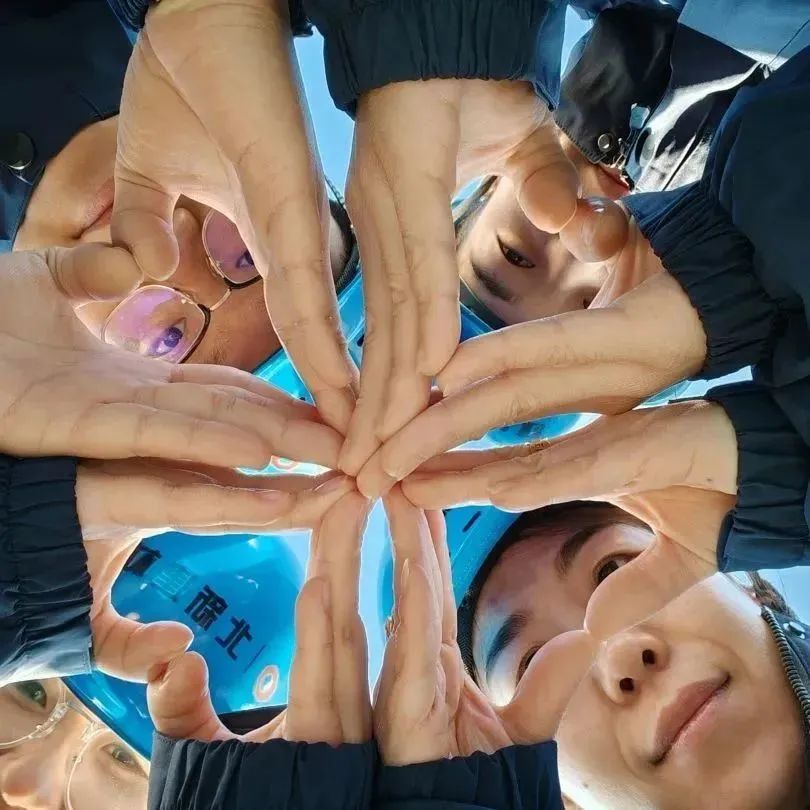 		不畏寒风暖一冬~“优德88牌”工装穿起来！_责任与文化_优德88集团有限公司	