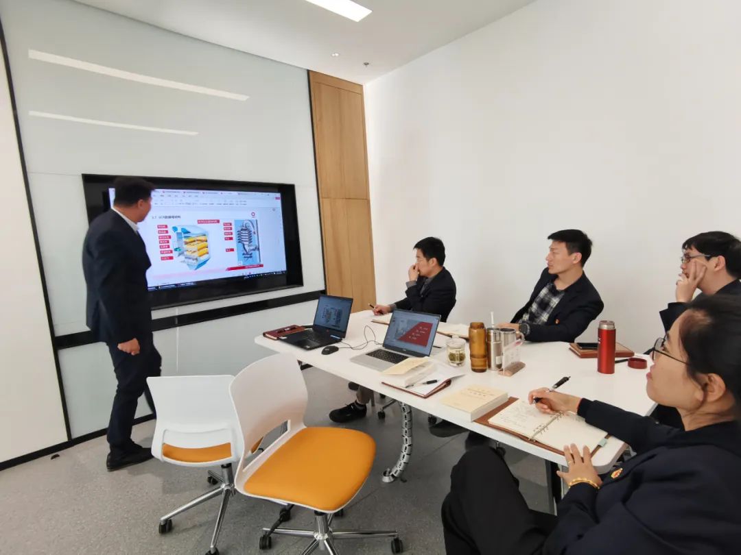 		主题教育举行时 | 学思践悟强头脑 笃行实干见真章_要闻_优德88集团有限公司	
