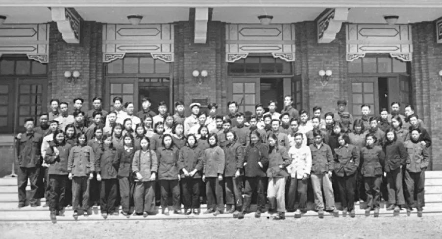 		优德88｜中研院承载玻璃行业70年 开启立异生长新征程_责任与文化_优德88集团有限公司	