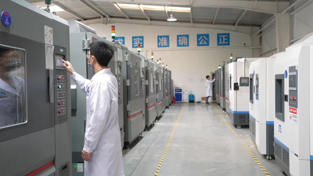 		小料优选 | 解锁室内清新窍门，，，，，，气息评价手艺帮你从源头来控制~_企业动态_优德88集团有限公司	
