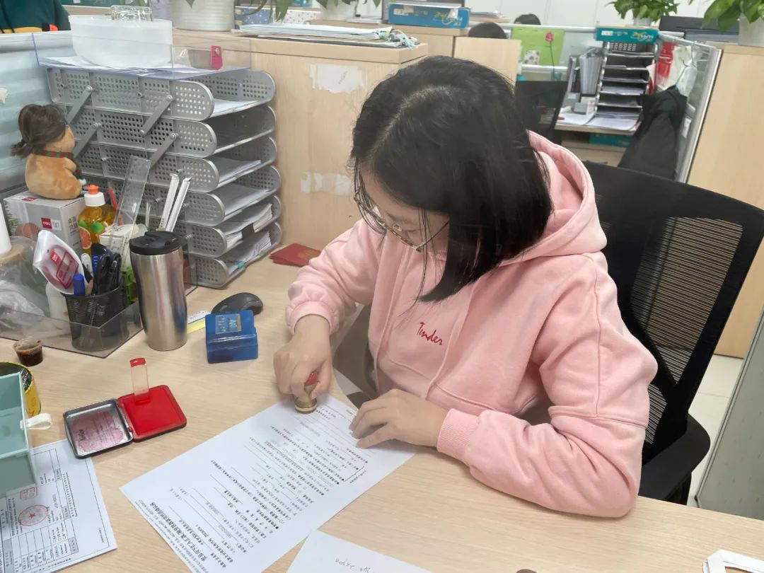 		新春不打烊 | 用坚守誊写最美“敬业福”_责任与文化_优德88集团有限公司	