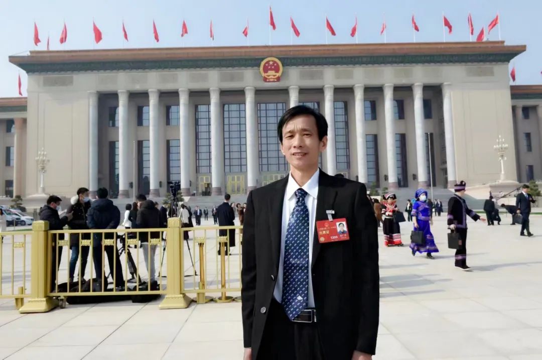 		媒体聚焦 | 天下两会上的建材好声音~~_媒体报道_优德88集团有限公司	