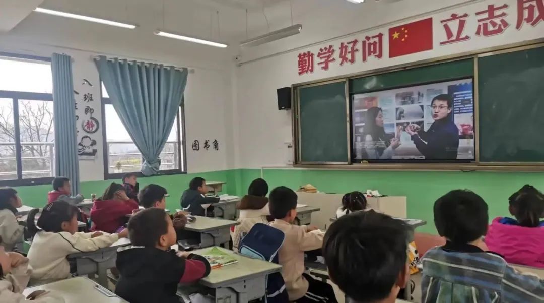 		质料江湖科普直播课~吸引千所小学的师生与400多万网友寓目！_企业动态_优德88集团有限公司	