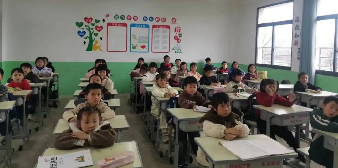 		质料江湖科普直播课~吸引千所小学的师生与400多万网友寓目！_企业动态_优德88集团有限公司	