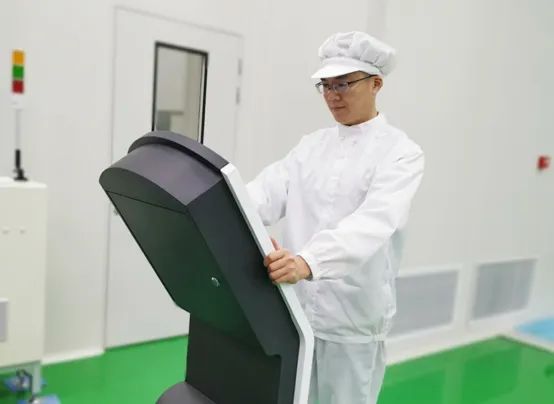 		最美工程手艺职员 | 中建材智能自动化研究院洪诚：施展立异动能，，，，，，赋能智能制造_人物_优德88集团有限公司	
