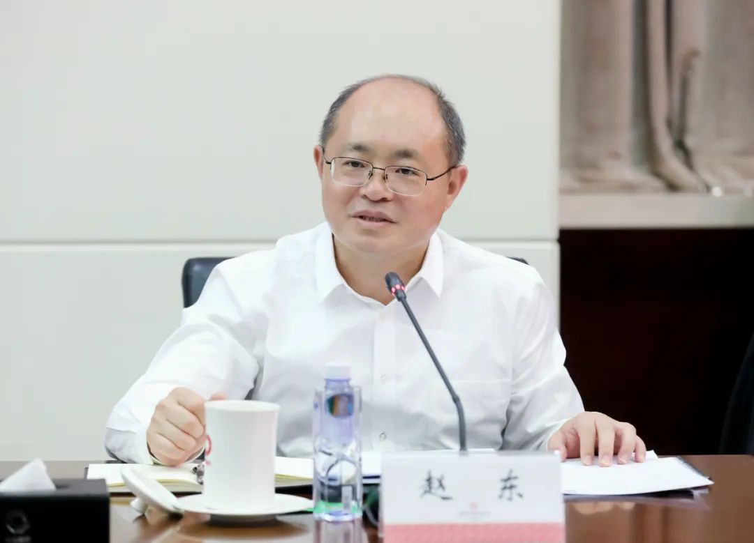 		周育先会见中国石化总司理赵东一行_优德88要闻_优德88集团有限公司	