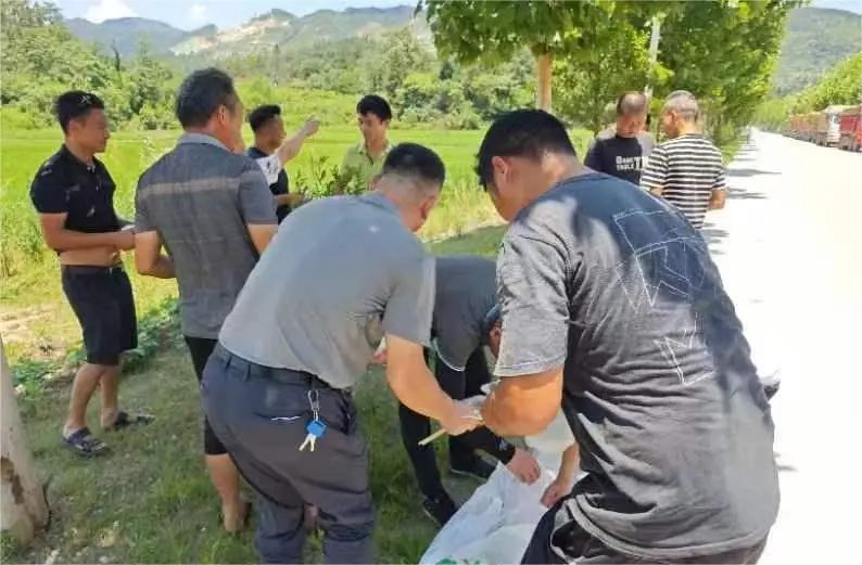 		 酣战洞庭湖！优德88集团紧迫驰援湖南华容县决口抢险 _责任与文化_优德88集团有限公司	