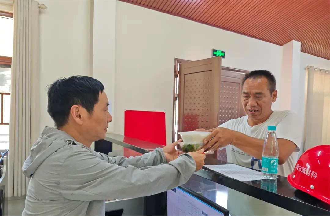 		 酣战洞庭湖！优德88集团紧迫驰援湖南华容县决口抢险 _责任与文化_优德88集团有限公司	