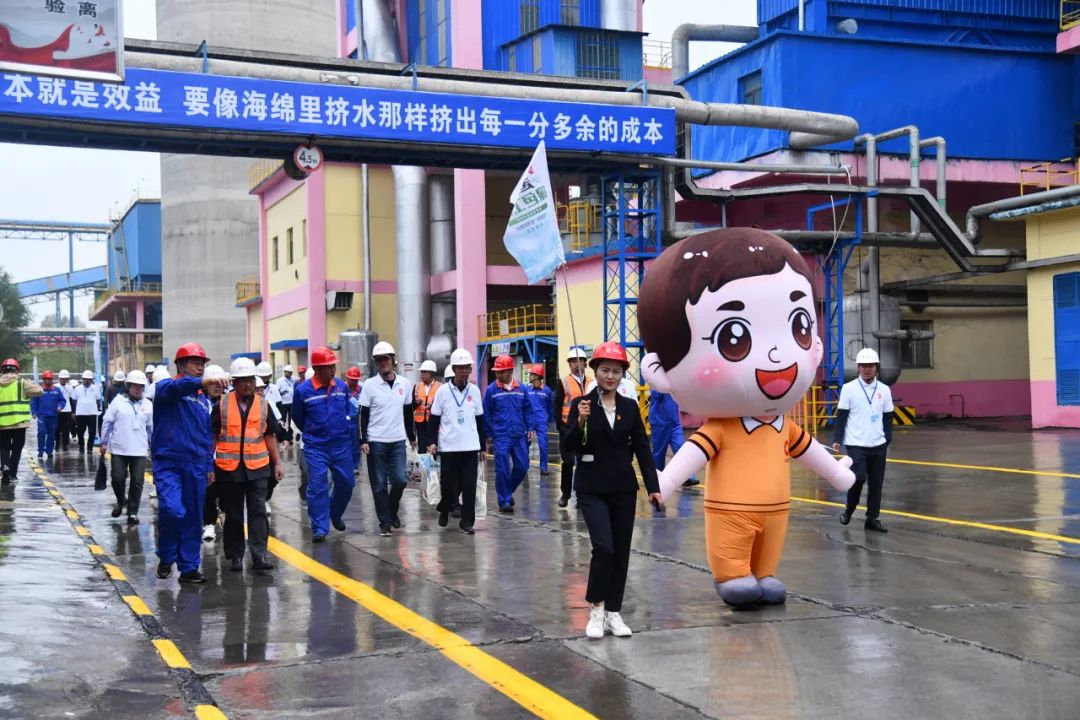 		 善用资源开放日 | 外洋工厂跳起汉服舞、先进无人装车很智能、开学第一课……超有料！ _企业动态_优德88集团有限公司	