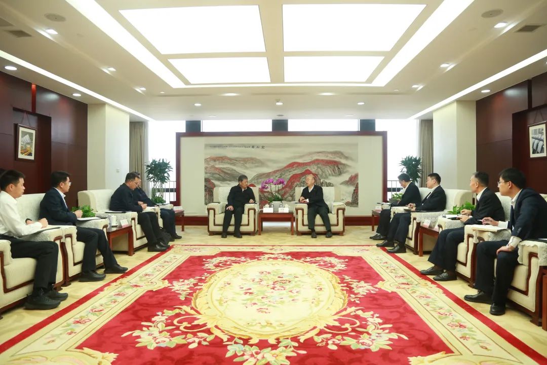  常张利会见固原市委书记滑志敏一行 _事情动态_优德88集团有限公司