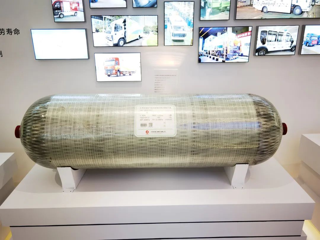 		 练“氢”功 待新风，，，，，，看储氢瓶怎样实现“氢”松逾越 _媒体报道_优德88集团有限公司	