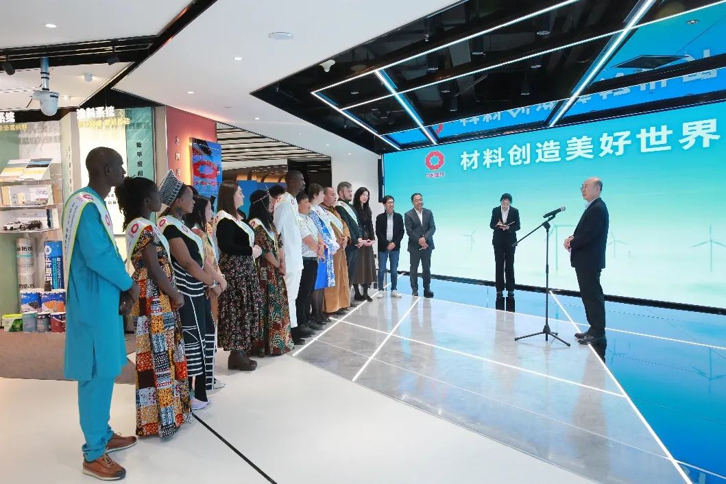 		 常张利亲热会见中材建设2024年优异外籍员工 _优德88要闻_优德88集团有限公司	