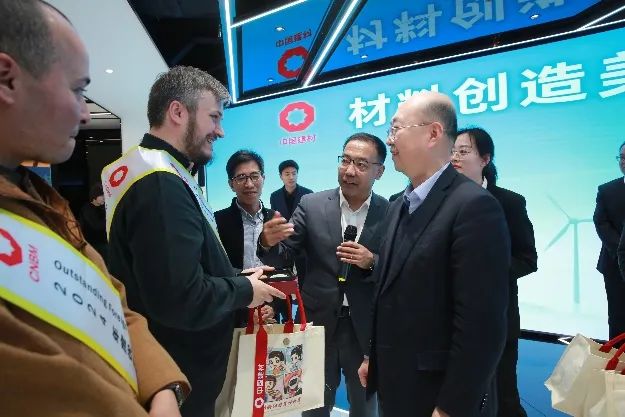 		 常张利亲热会见中材建设2024年优异外籍员工 _优德88要闻_优德88集团有限公司	