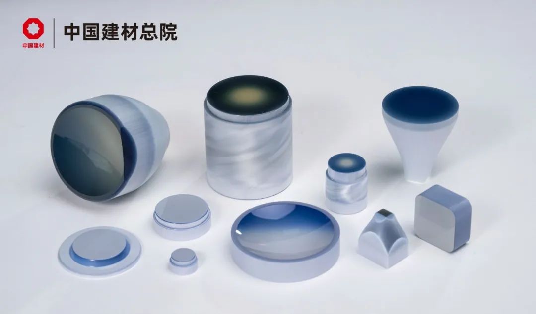 		科研一线 | 实验室里的"光纤魔术师"：他怎样让光乖乖听话？？？？？_人物_优德88集团有限公司	