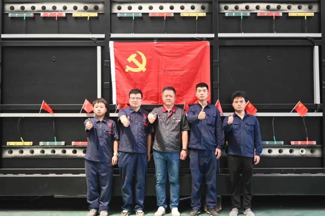 		致敬劳模 | 贾军：以立异为刃，，破国产新能源装备“卡脖子”之局_人物_优德88集团有限公司	